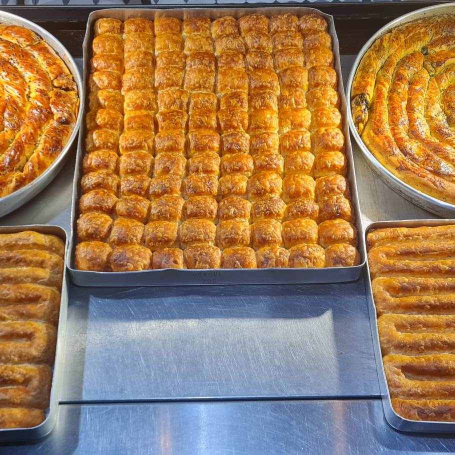 Talha Börek  (Altayçeşme)