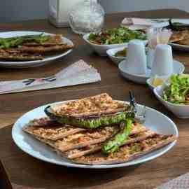 Mahmut Usta Etli Ekmek (Şemsitebrizi)