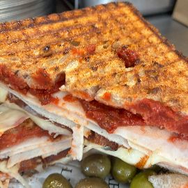 Leylabir Tost Dükkanı (Bostanlı)