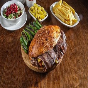 Morgi's Odun Ateşinde Döner (Kurtuluş)