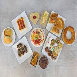 Aynazar Unlu Mamülleri (Güzelhisar)
