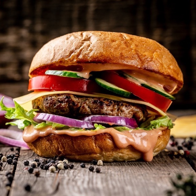 Sade Burger (Orta)