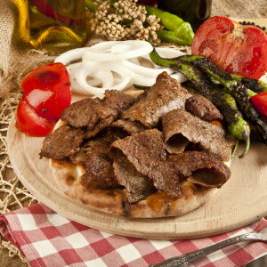 Lezzet Döner Evi (Çiftlik)
