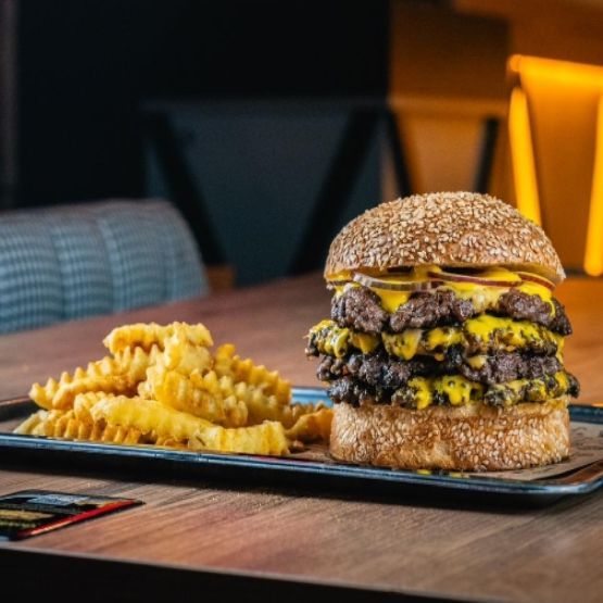 Goldenfingers Burger & Cheesesteak (Güzelyurt)