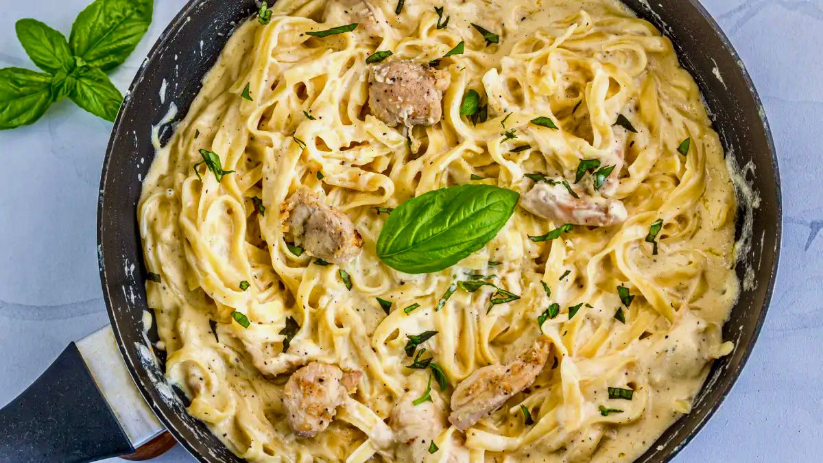 Macarina (Aydınlıkevler)