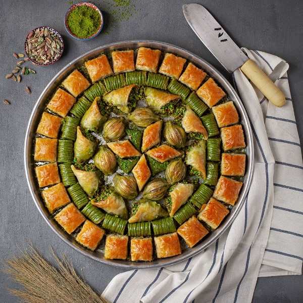 Altın Baklava Ve Dondurma (Ali Baba)